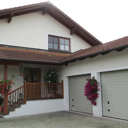 Fuer Zwei Erwachsene Und Ein Kind Mit Balkon - B57048 Апартаменты *